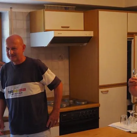 Gaestehaus Hassler *